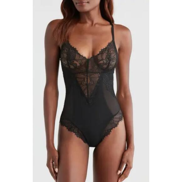 Pinsy Smoothing Lace Shape wear Bodysuit Black Sz small Sexy hourglass enhancing - Picture 1 of 11